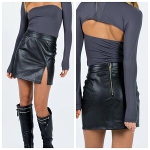 Lioness Princess Polly Vegan Leather Mini Skirt, Front Slit, Size Medium, EUC!